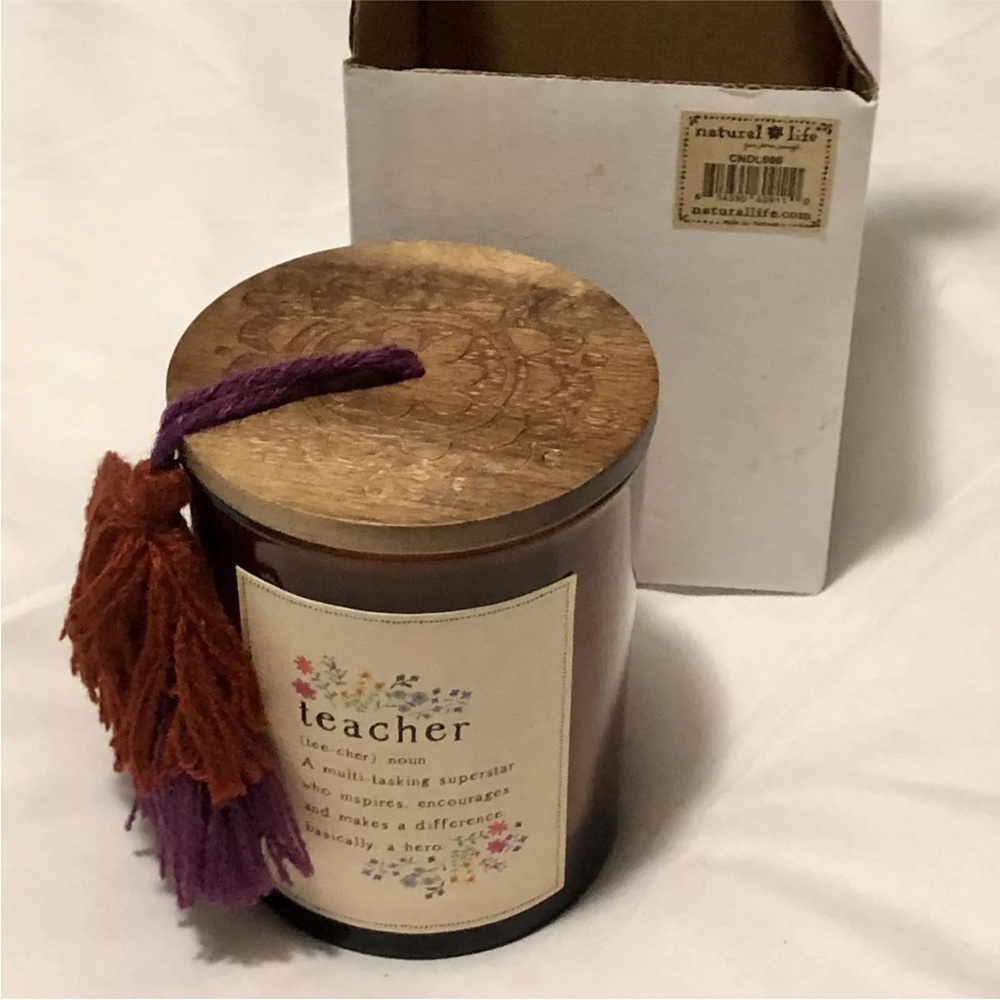 Natural Life Soy Candle Teacher Gift New in Box Happy Scent 7.5 oz